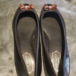 Womens flats
